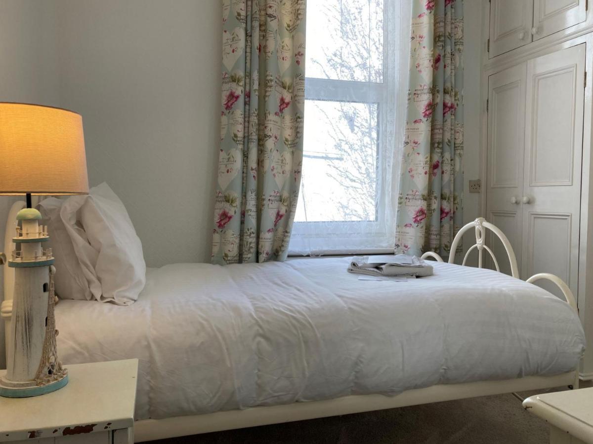 Апартаменти Flat 2, 1 Alexandra Gardens Вентнор Екстер'єр фото